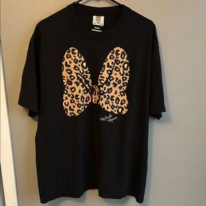 Comfort Colors Minnie Mouse leopard bow T-Shirt